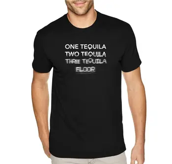 Jedným z mužov je Tequila Dvoch Poschodí Zábavné Cinco De Mayo Jarné prázdniny, Letné Darček T-Shirt